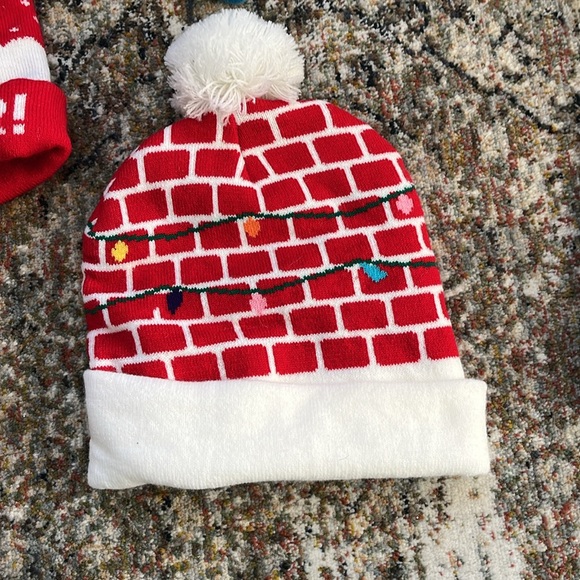 LED Christmas Pom Pom Beanies / Hats / Toques - Picture 6 of 10
